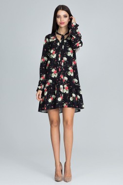 Sukienka z falbaną na dole 