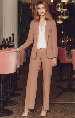 Spodnie damskie z szerokimi nogawkami