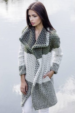 Płaszcz wełniany damski 